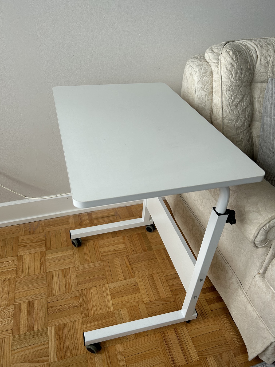 Adjustable table