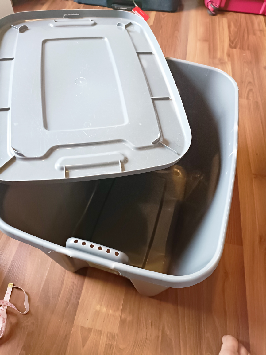 storage containers (4pcs)