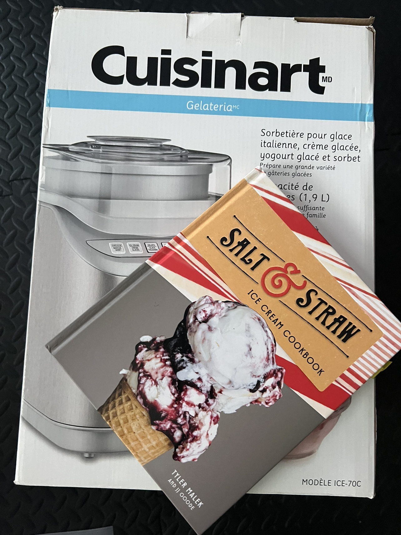 cruisinart ice cream maker with book