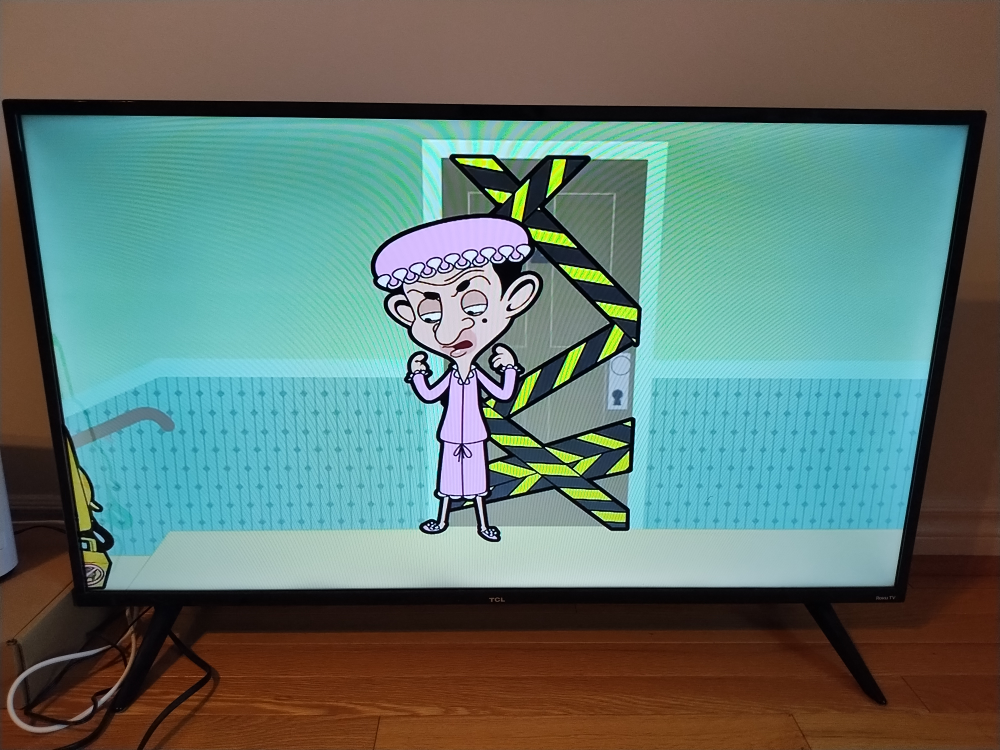 40” TCL ROKU SMART LED TV SERIES 3 thumbnail