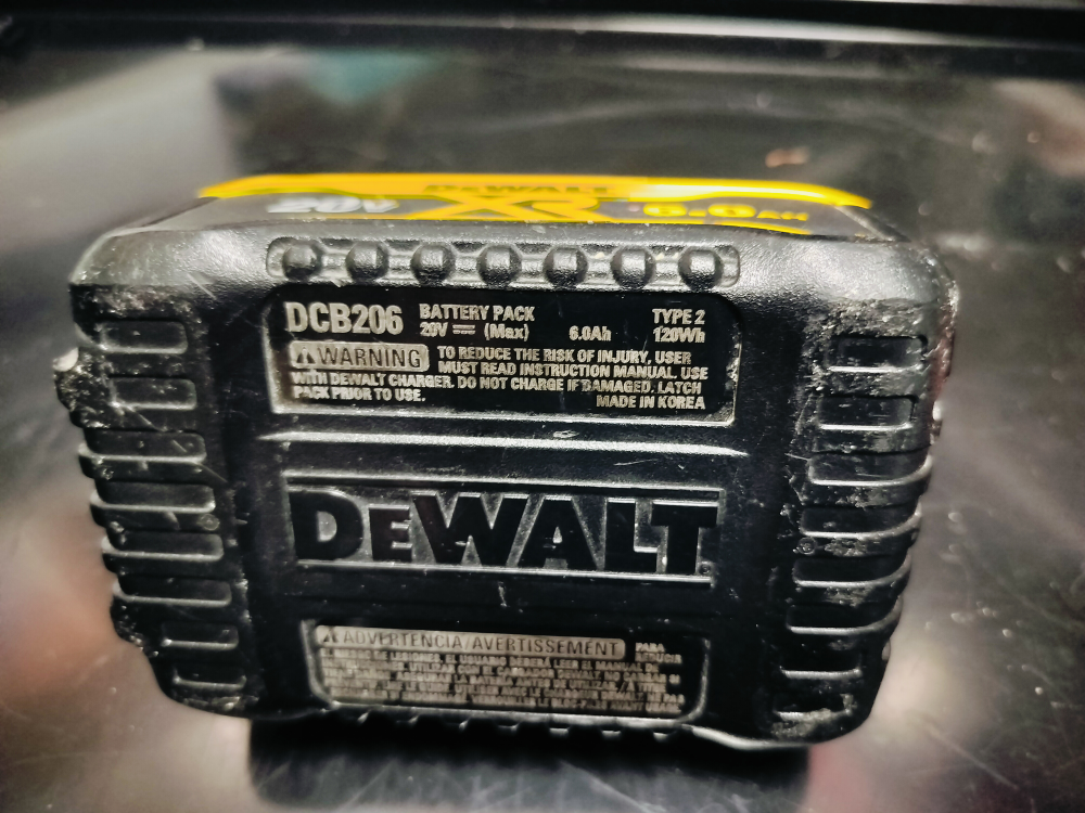 DeWalt Max XR 6.0 Ah Battery - photo 2