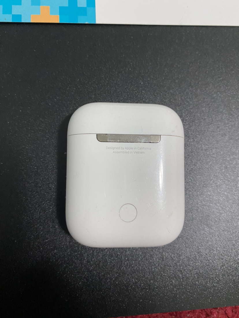 Apple AirPods - photo 2