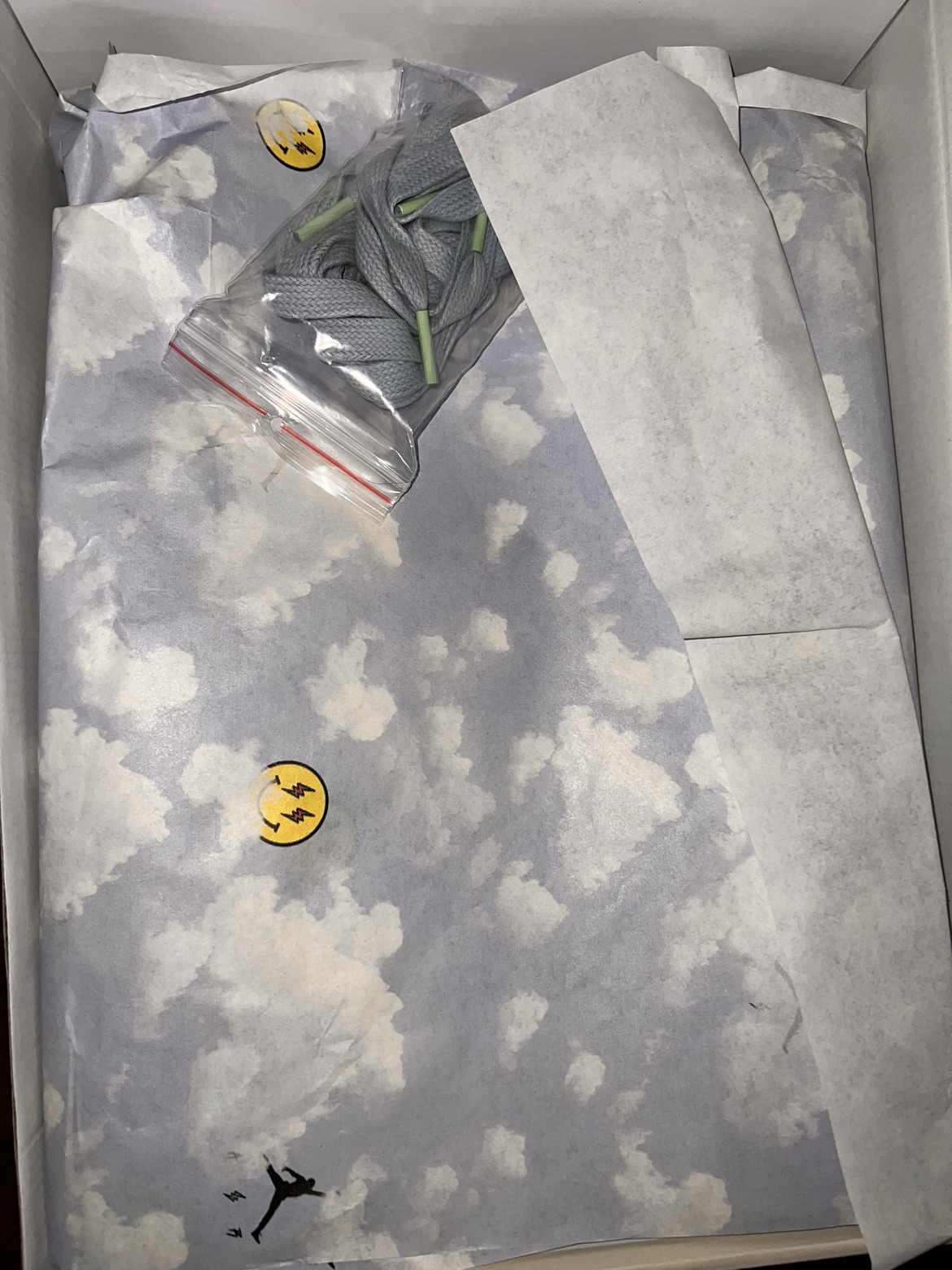 Jordan 2 retro J Balvin image indicator(7)