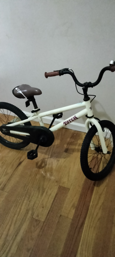 Almost new kids bike 🚲 look great bearly used.