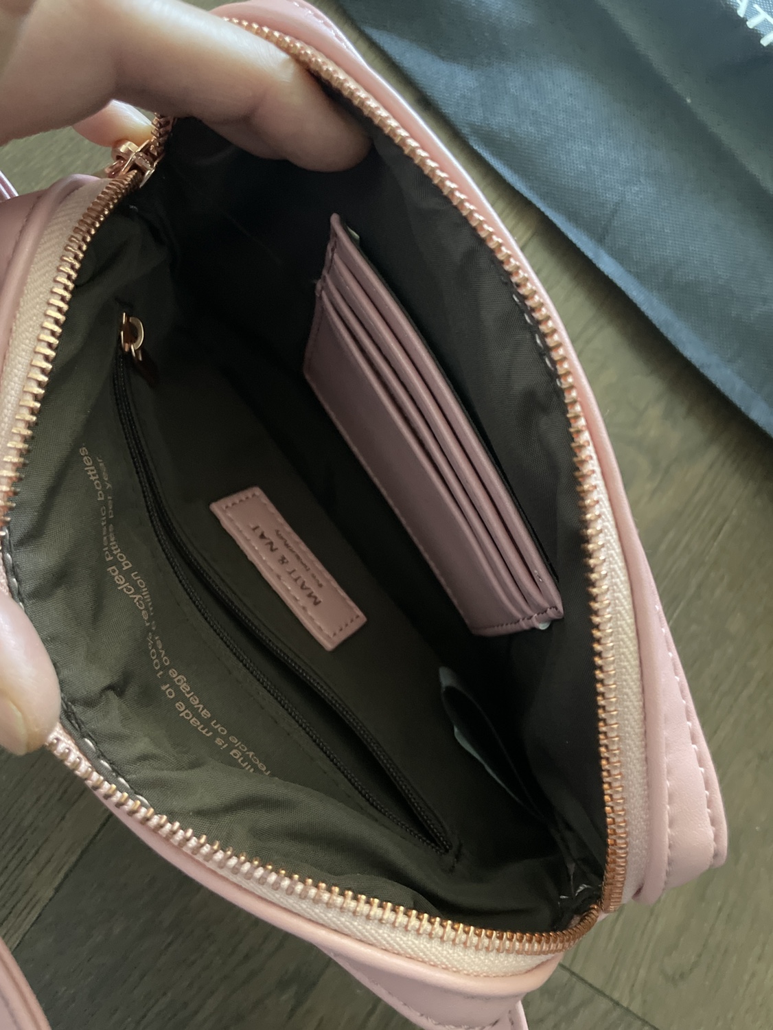 Matt &Nat bag (Last Price) image indicator(3)