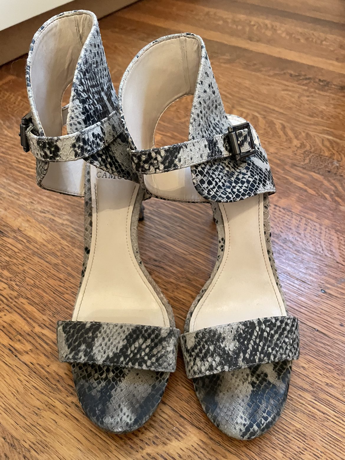 Leather Vince Camuto heels image indicator(3)