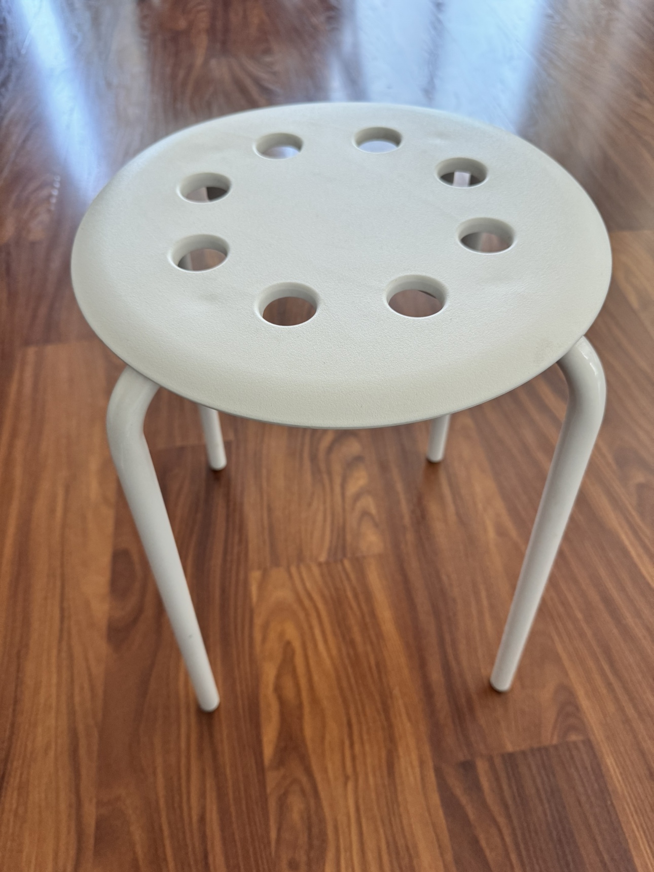White stool with stool cushion thumbnail