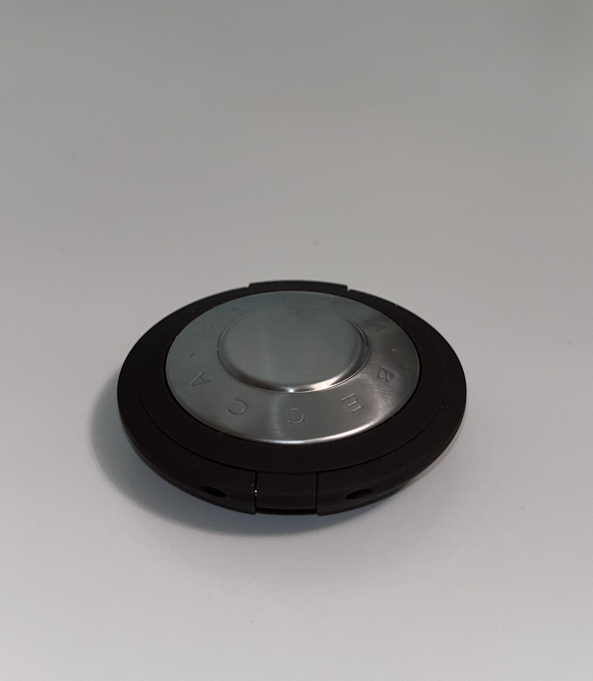 Becca Highlighter (Champagne Pop) image indicator(2)