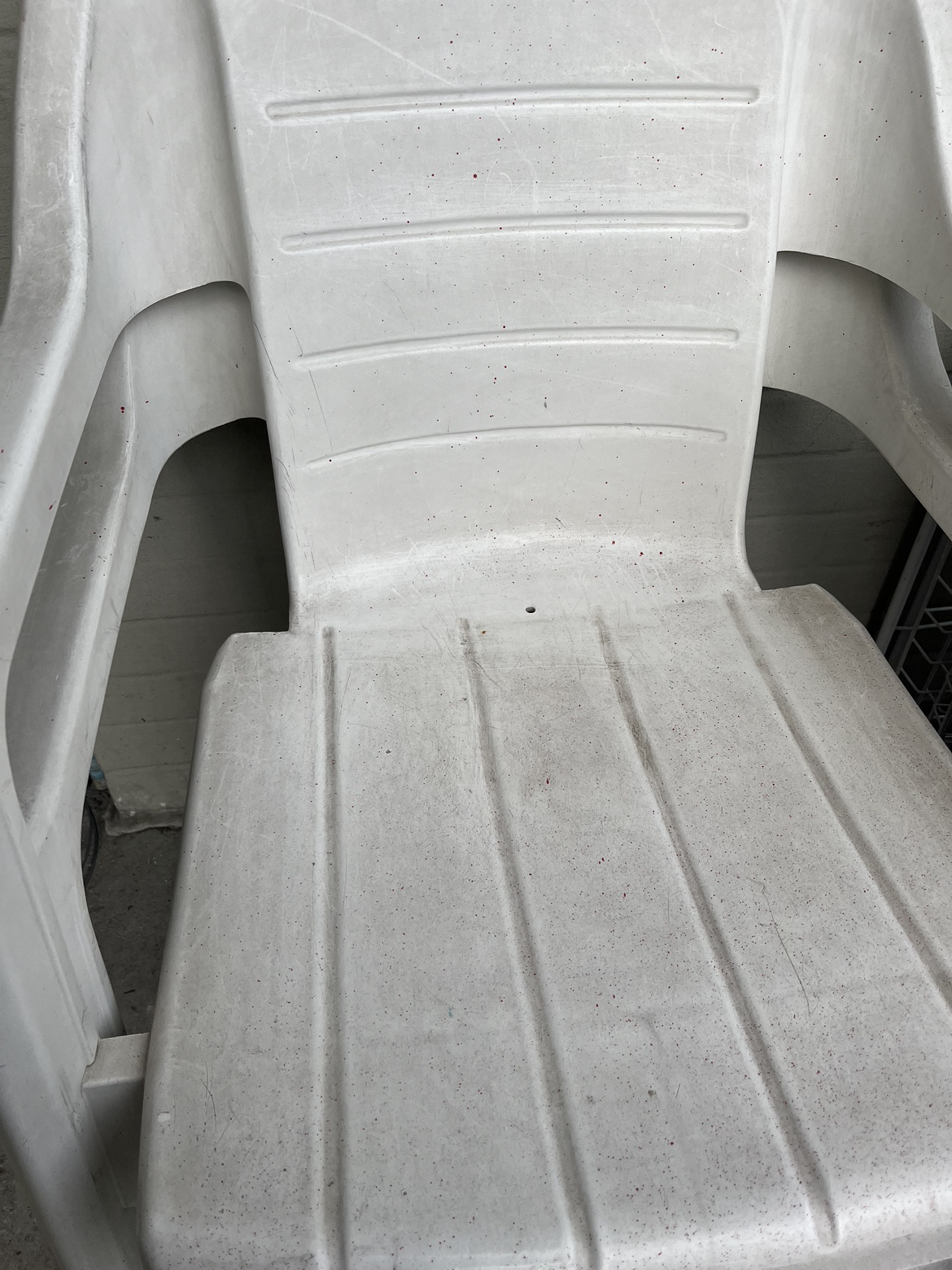 Plastic chairs - photo 2