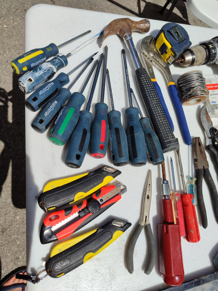 screwdrivers, hammer, Makita Concrete/Steel Hammer Drill Tools - photo 2