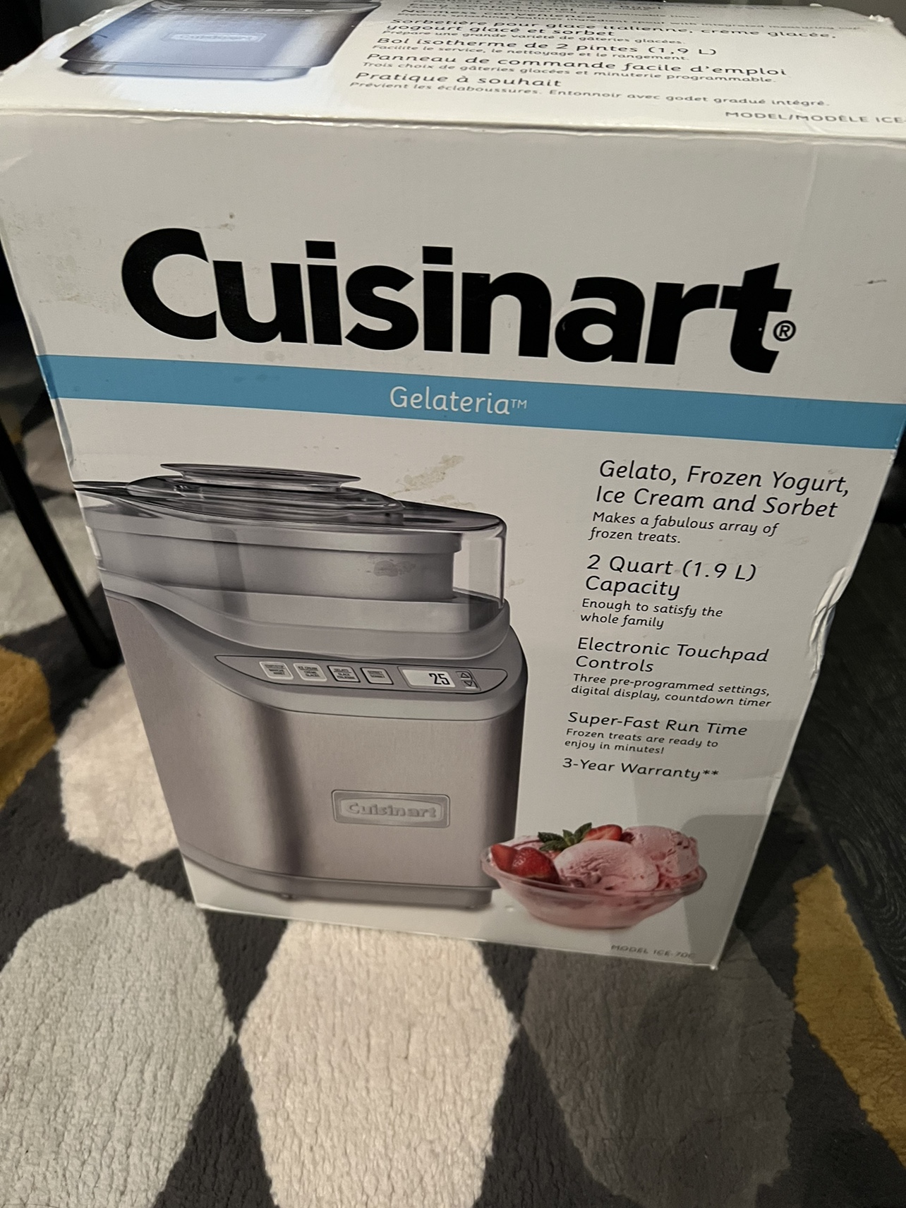 cruisinart ice cream maker with book - photo 3
