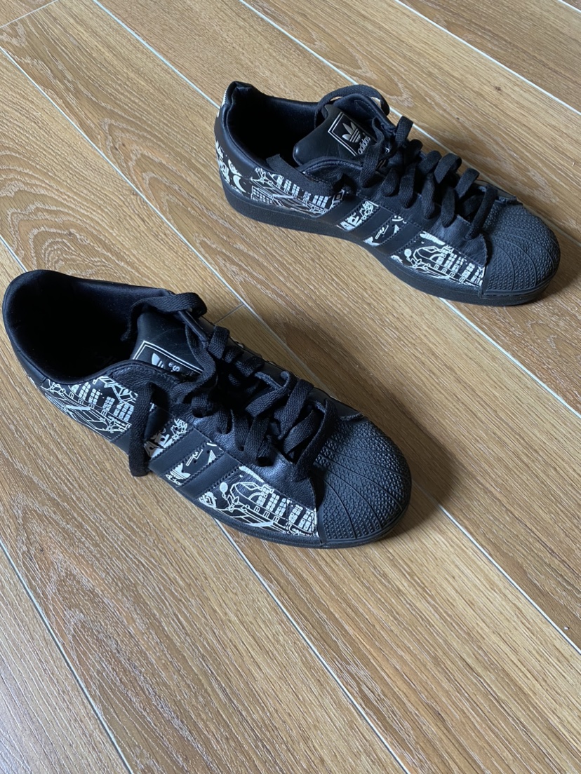 Adidas Originals Superstar "graffiti" image indicator(2)