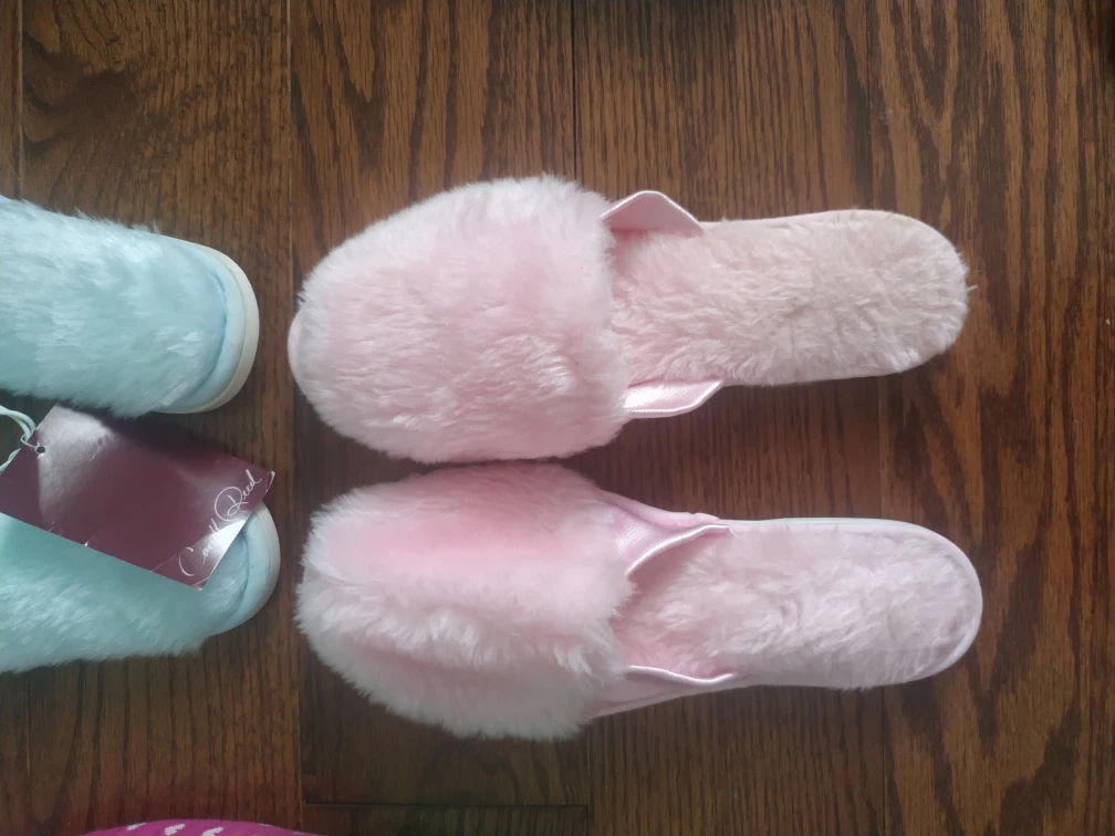 brand new slippers (3 for $4) image indicator(2)