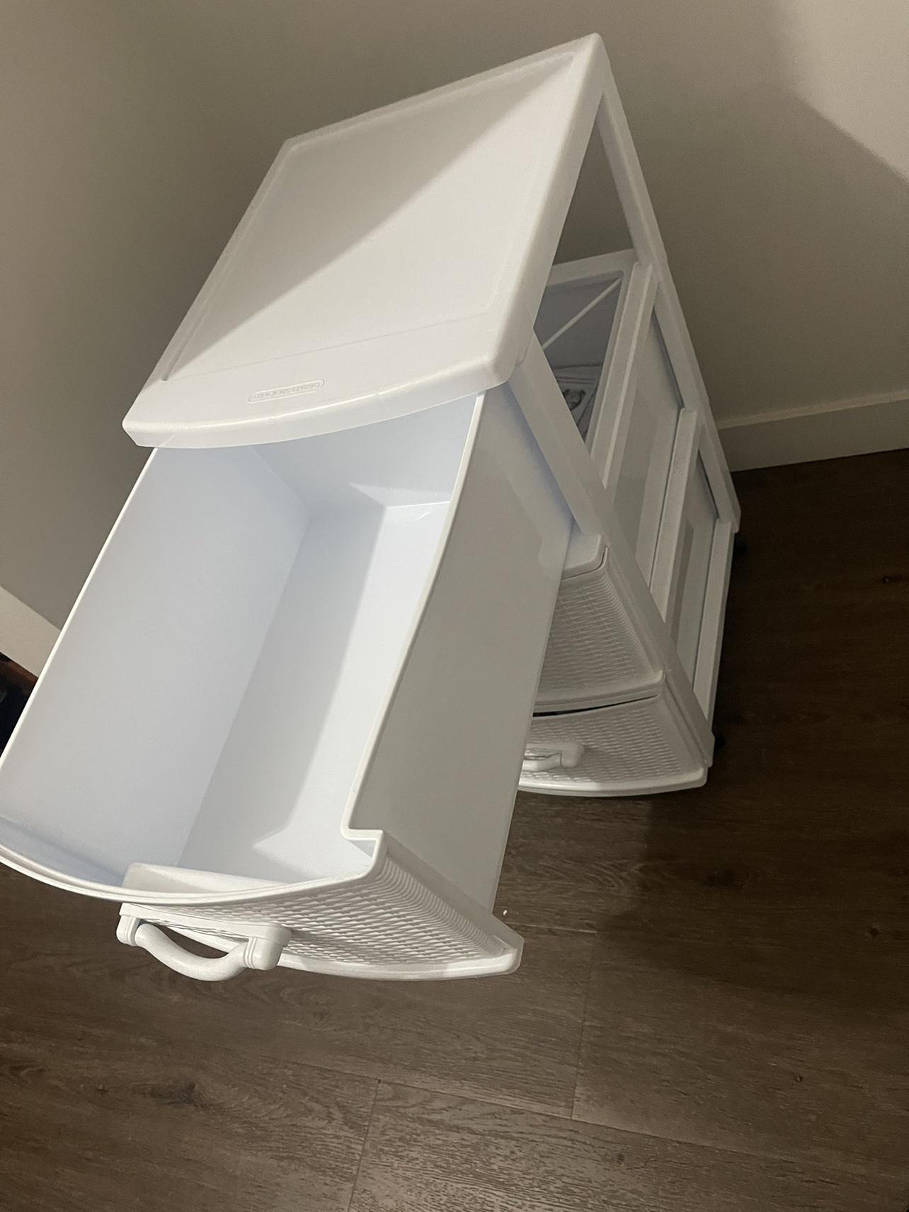 Plastic dresser - photo 3