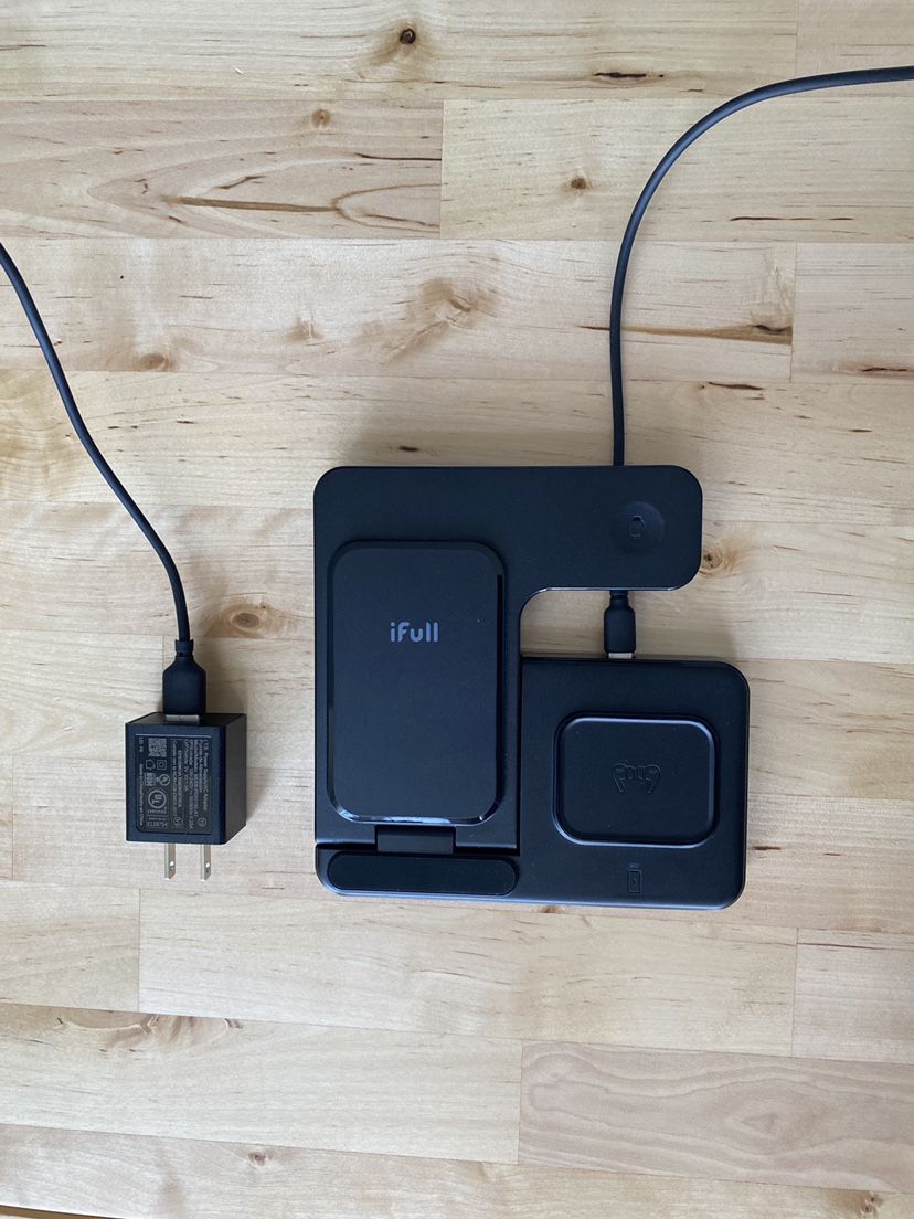 Wireless 3-in-1 Charging Pad - photo 3