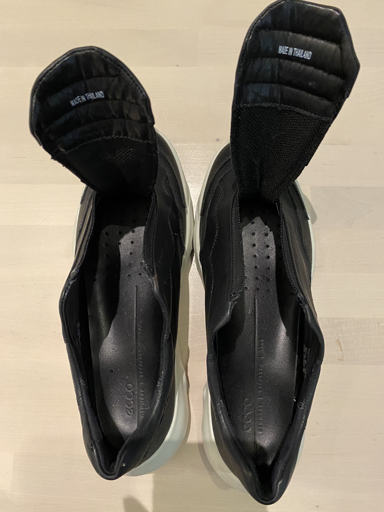 New women's sneakers made of genuine leather inside and outside image indicator(4)