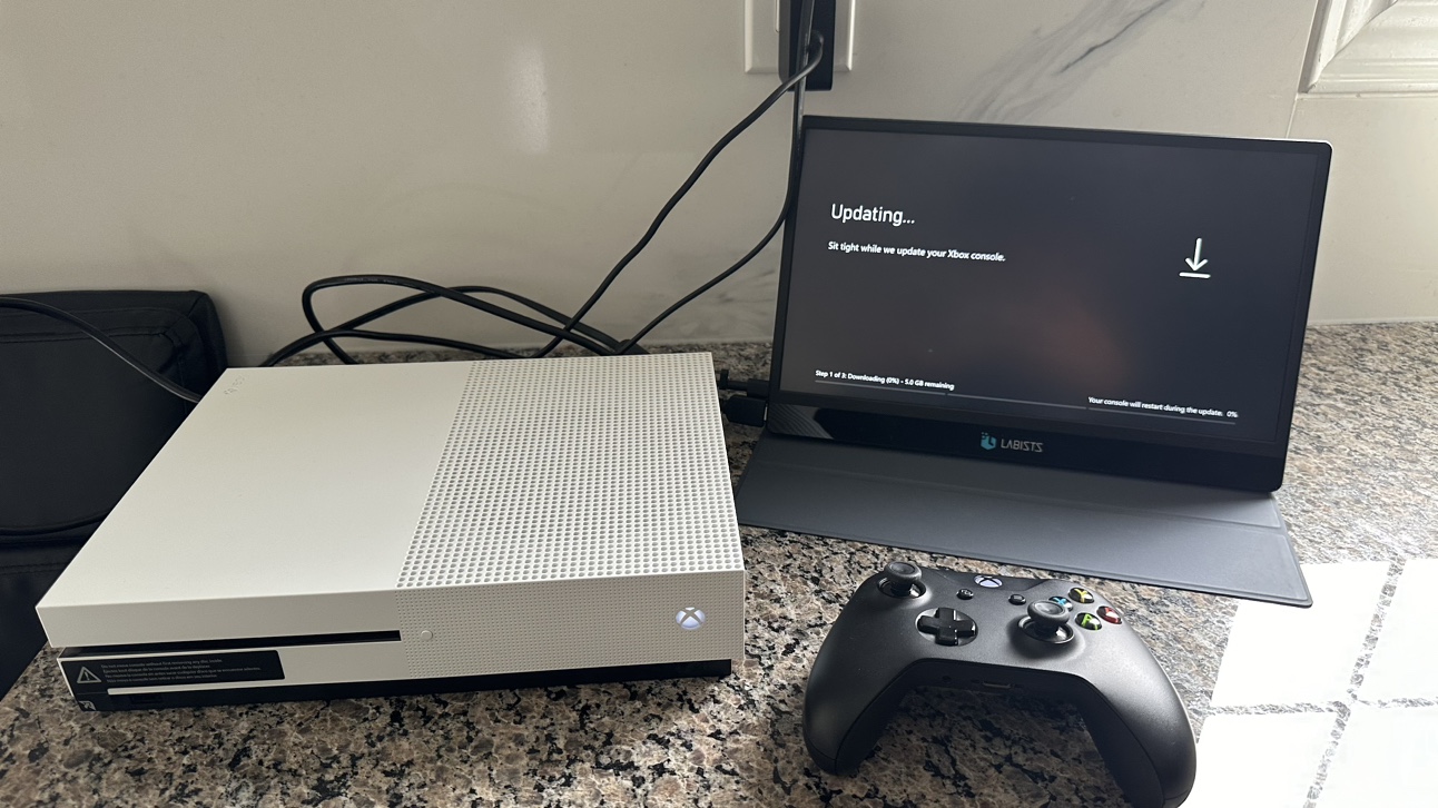 Xbox One S 1T - Two Controllers - With Box image indicator(9)