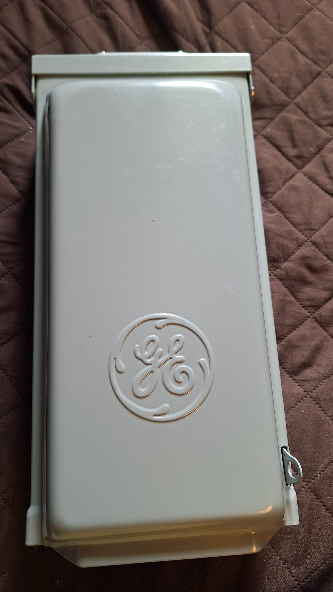 GE Recreational Vehicle RV 70 Amp 120/240V Power Outlet image indicator(4)