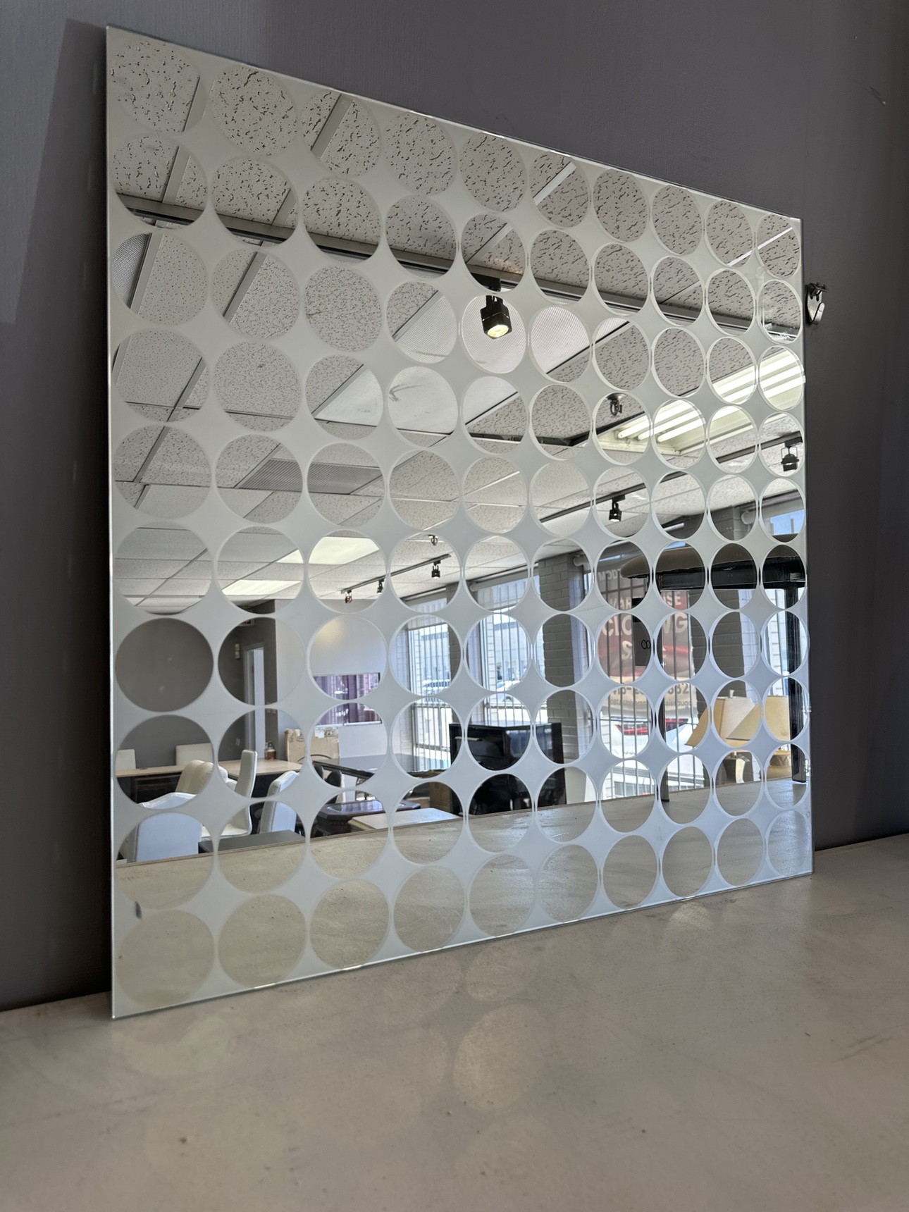 Mirror thumbnail