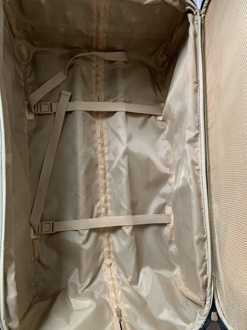 Purple Suitcase (Free! Moving and everything must go!) image indicator(4)