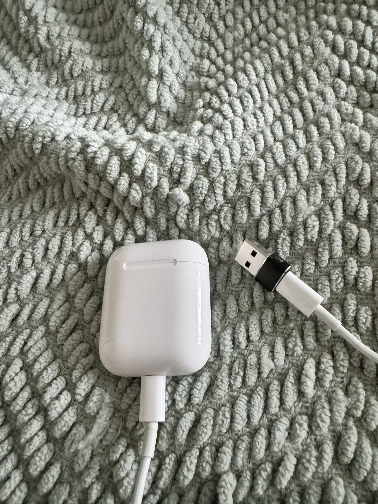 Apple AirPods - photo 3