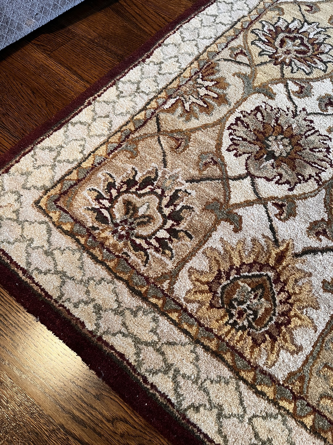 Area Rug - 5'x7' thumbnail