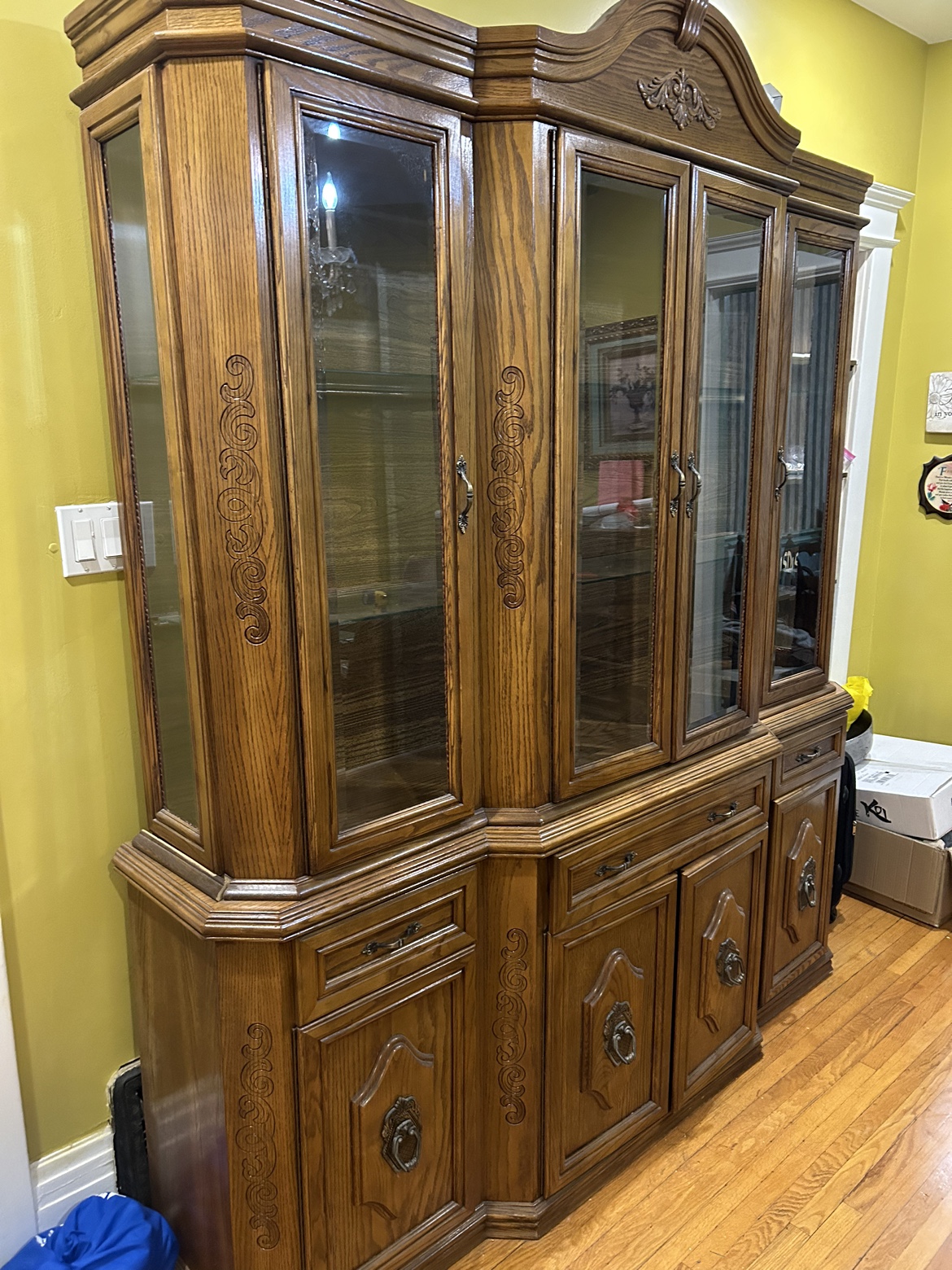 Free glass cabinet - photo 3