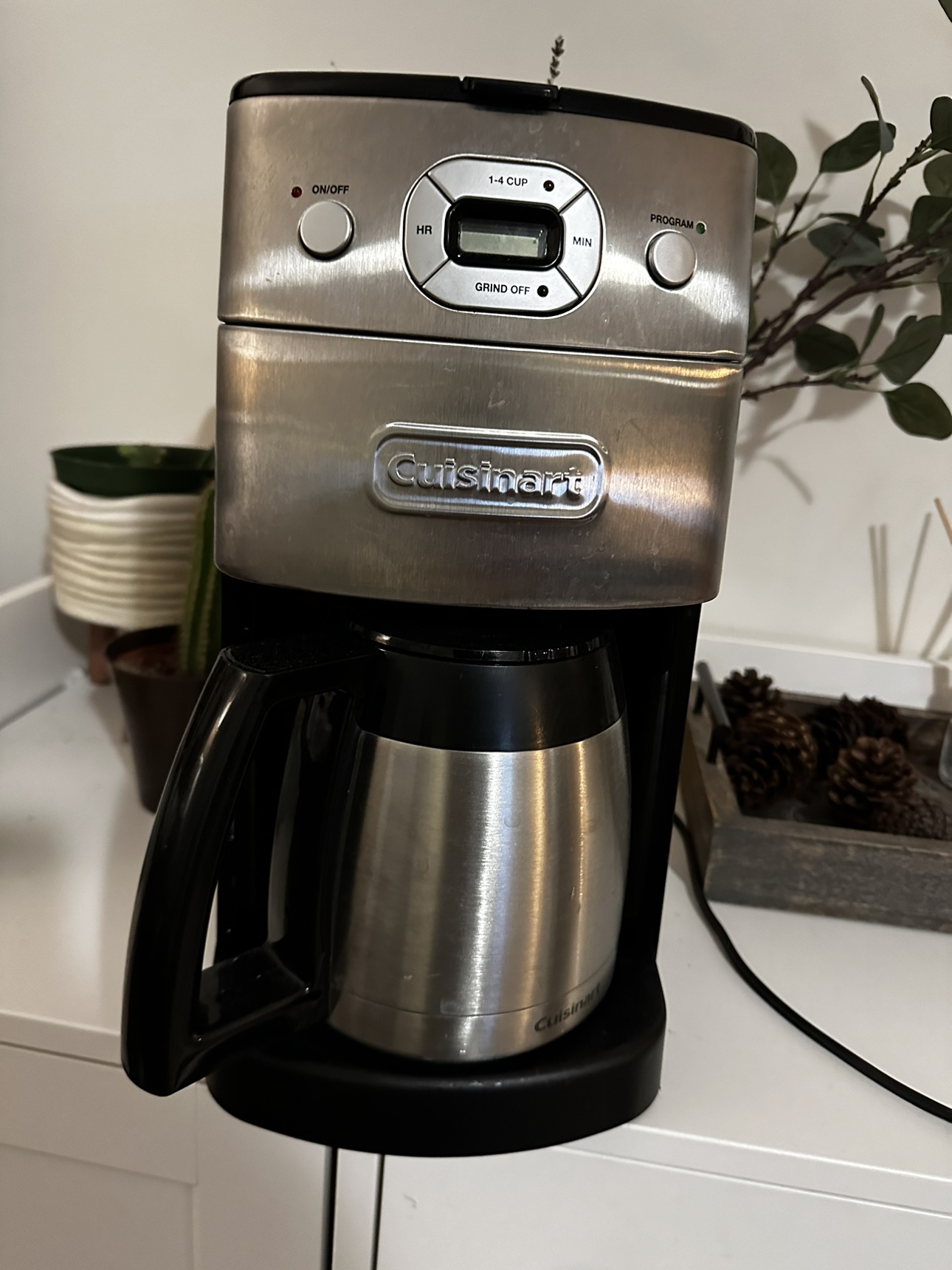 Cuisinart Programmable Grind & Brew Coffee Maker thumbnail