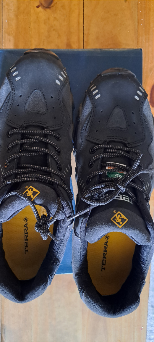 Men's safety shoes. size 11