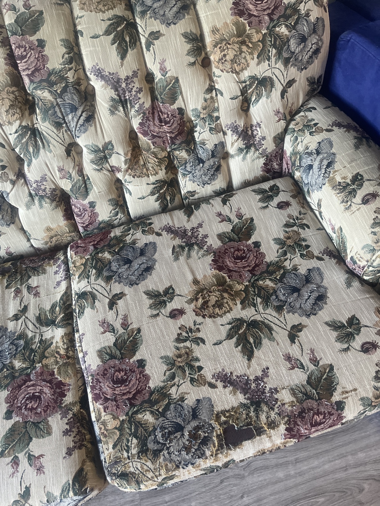 Used Sofa for Free - photo 4