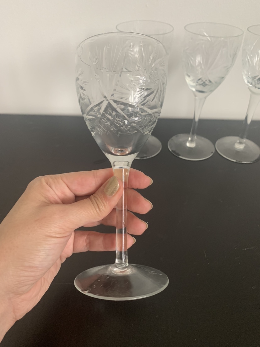 4 vintage wine / cocktail glasses image indicator(2)