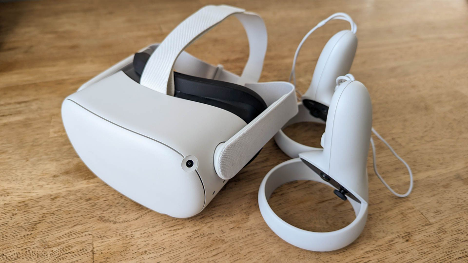 OCULUS META VR + REMOTES - photo 2
