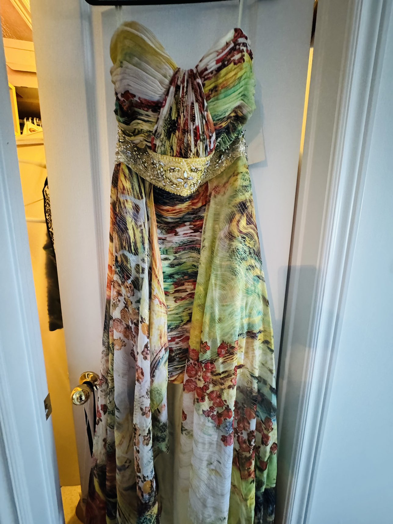 Prom or wedding dress - photo 2