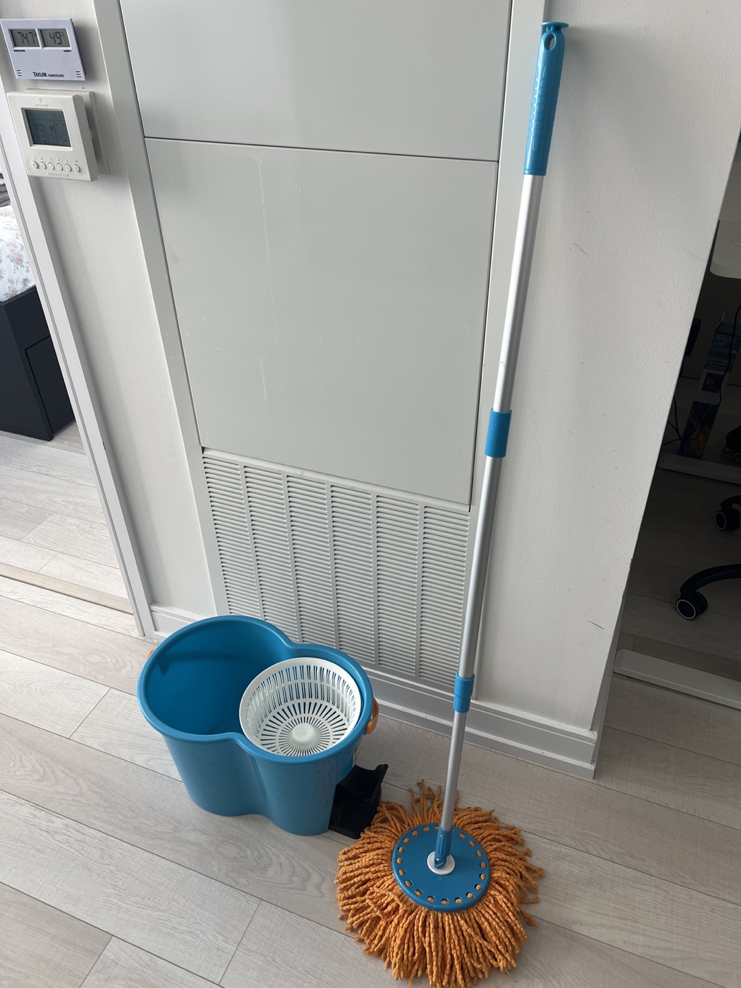 Spin mop