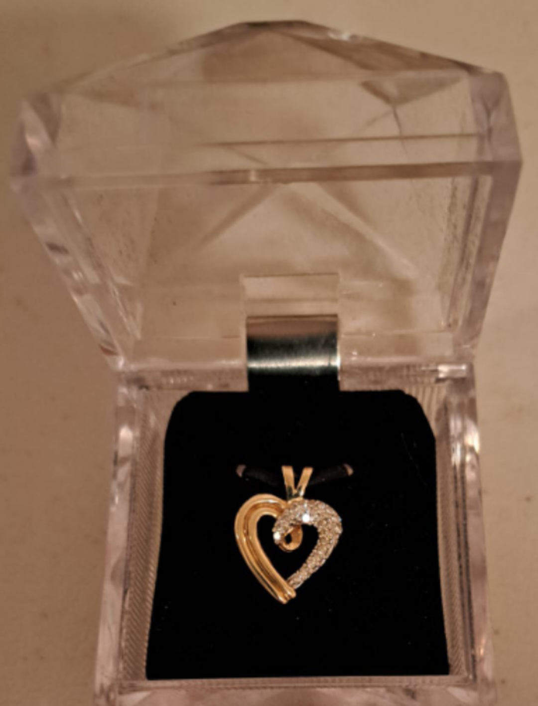 14 Karat Diamond Heart Pendant