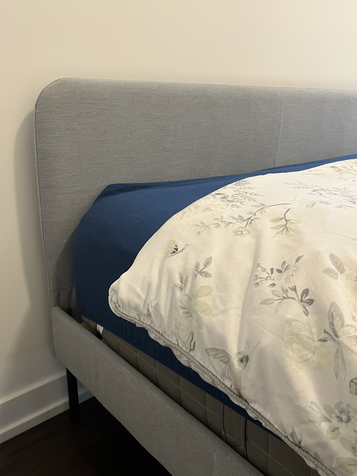 IKEA bed frame, queen size - photo 4