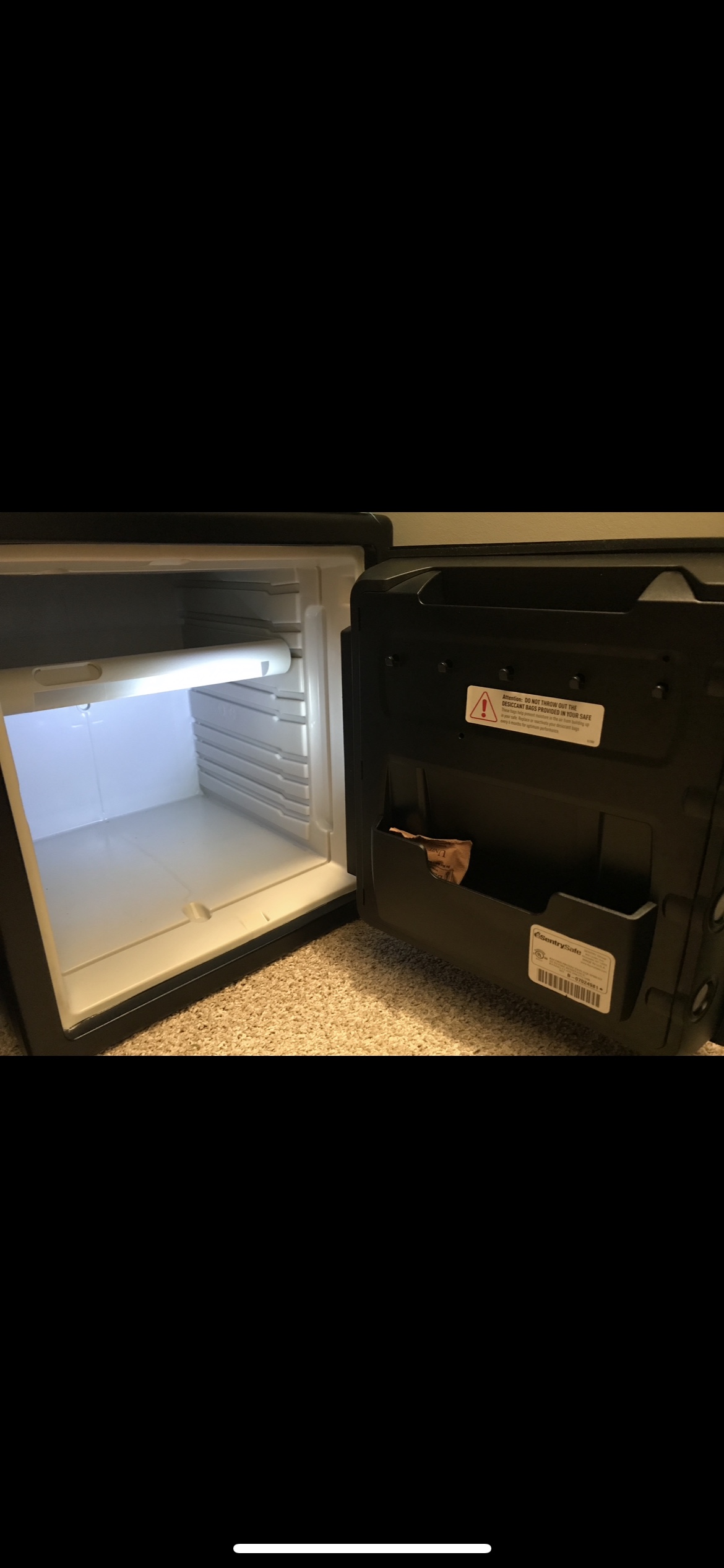 Safe - photo 3