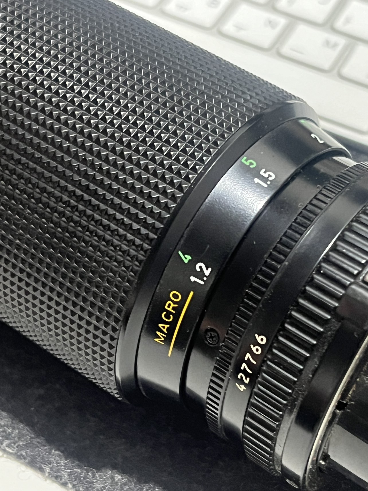 Canon EF 70-210mm lens - photo 4
