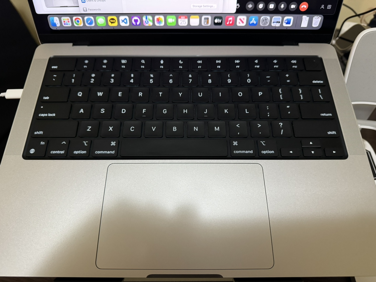 2023 MacBook Pro Silver M2Pro 512GB - photo 4
