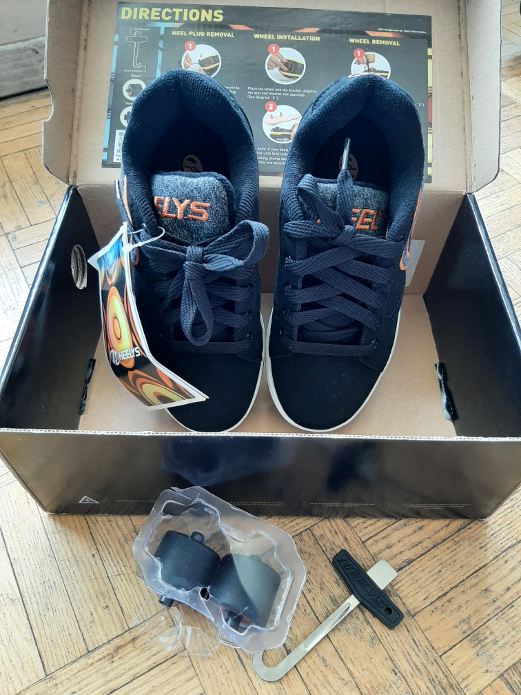 heelys roller shoes - photo 2