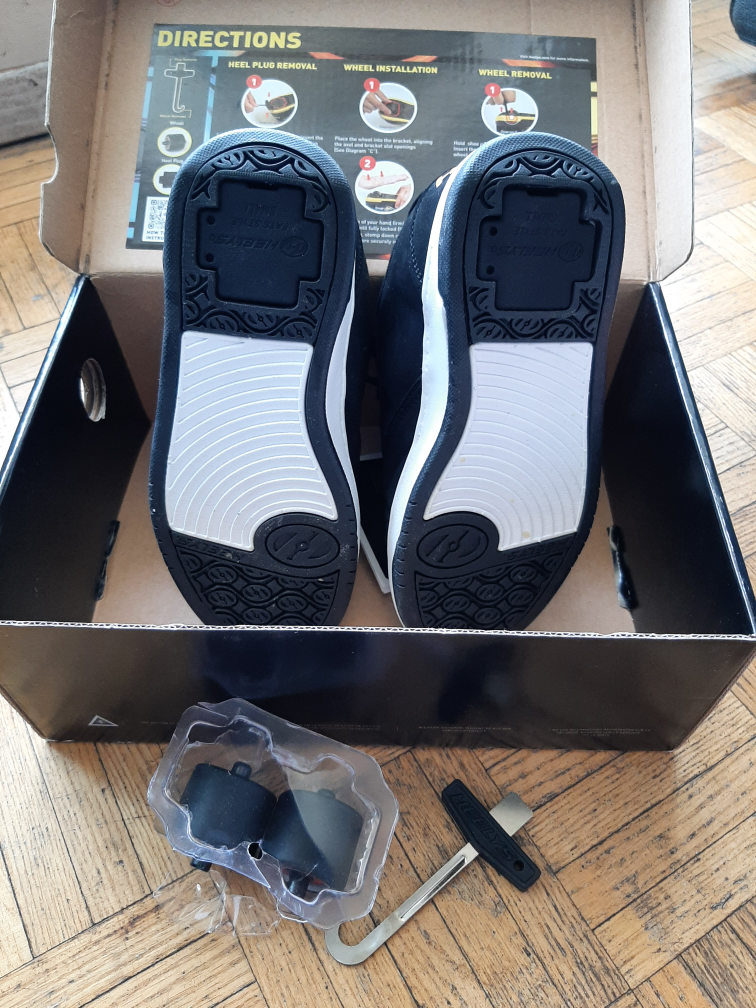 heelys roller shoes - photo 3