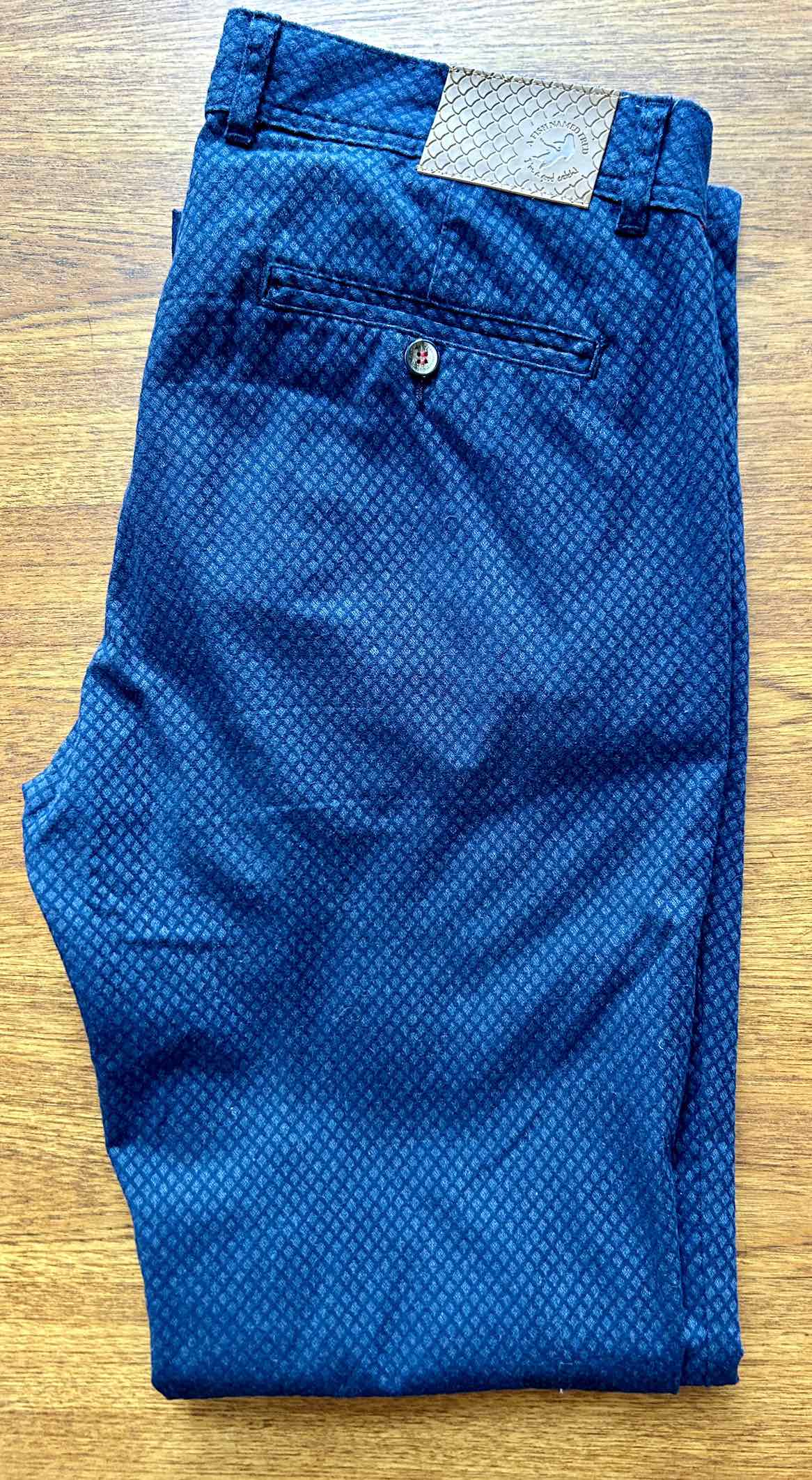 Men’s casual pant image indicator(4)