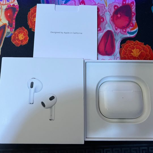 Apple AirPods (3rd Generation) - photo 2