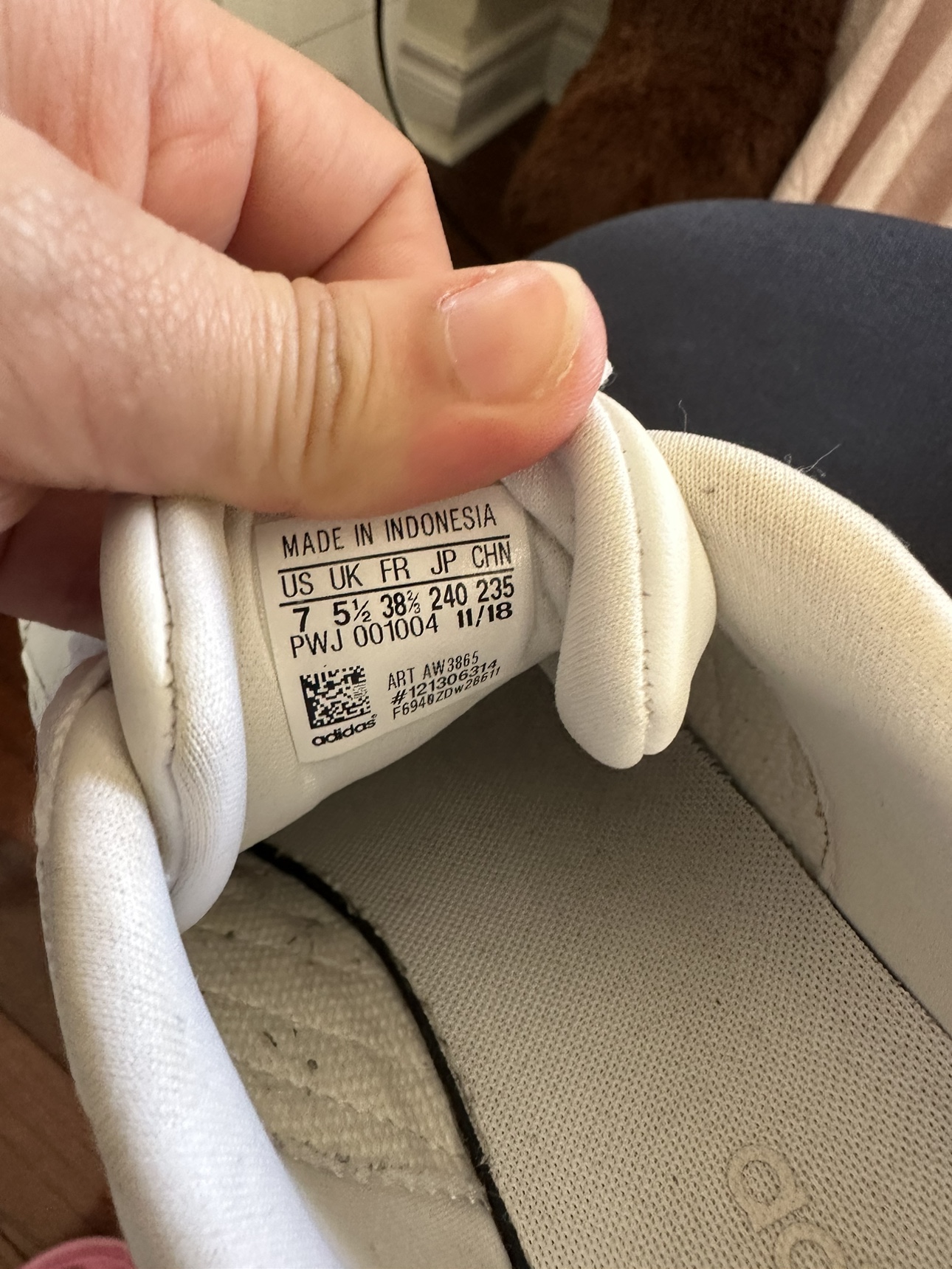 Adidas Shoes image indicator(5)