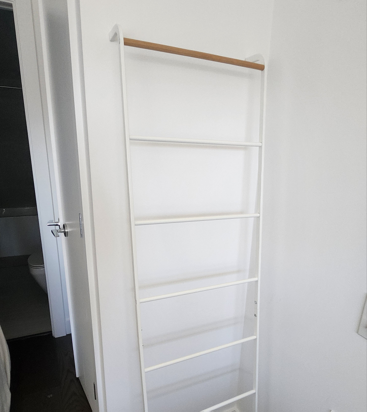 Yamazaki Leaning Blanket Towel Rack image indicator(2)