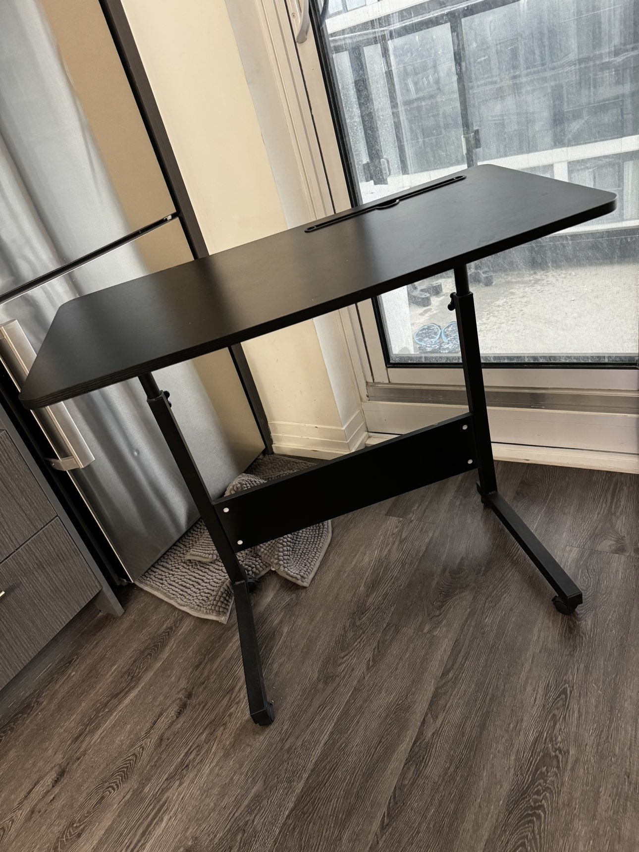 Standing desk thumbnail