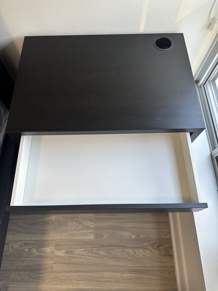 IKEA Desk Micke - photo 3