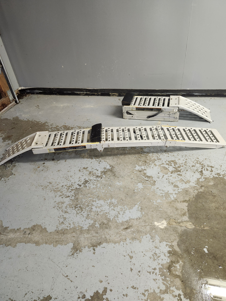 Foldable Loading Ramps Pair - photo 4