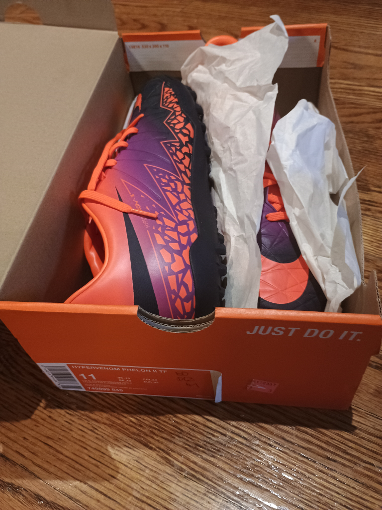 Nike shoes - photo 2
