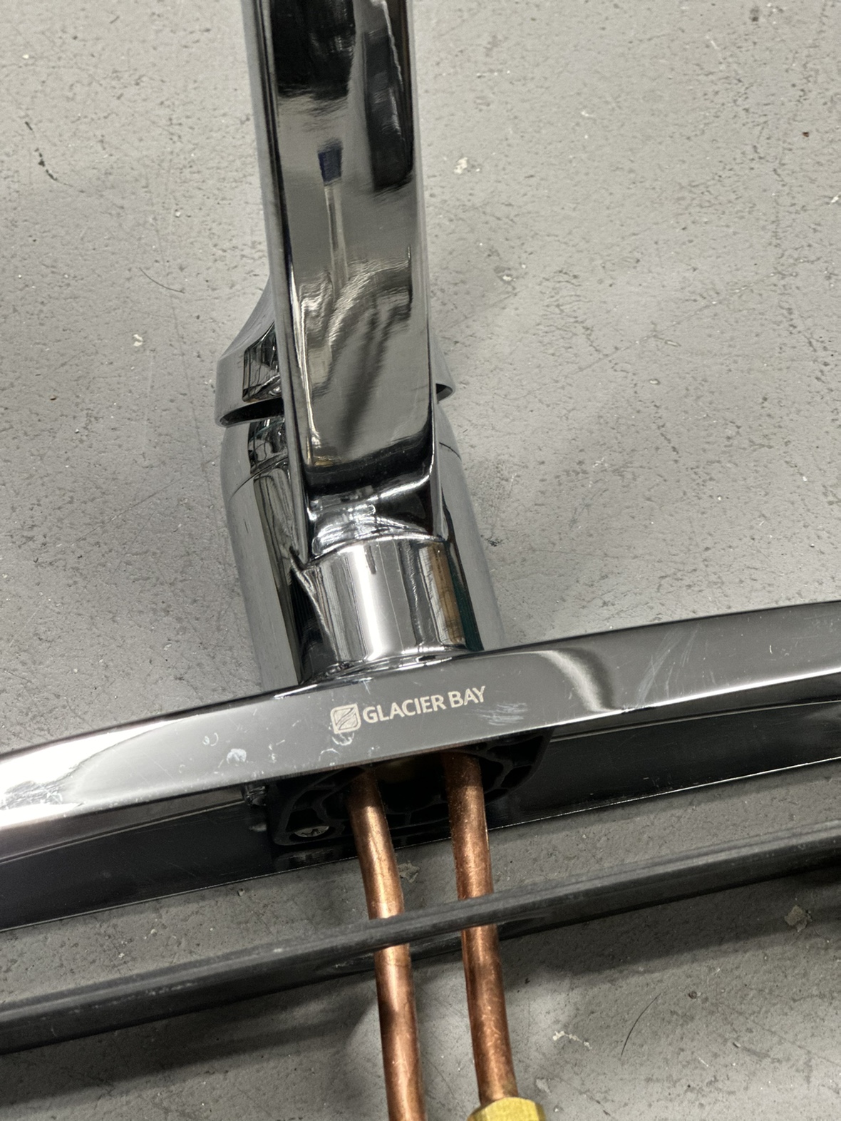 washroom faucet - photo 4